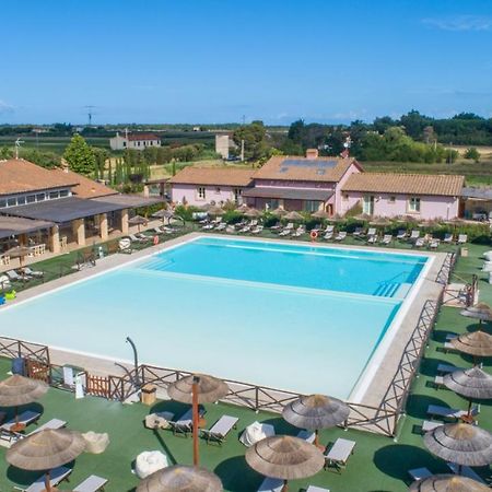 Апарт отель Fattoria Palazzeta - Pet & Family Friendly Чечина Экстерьер фото