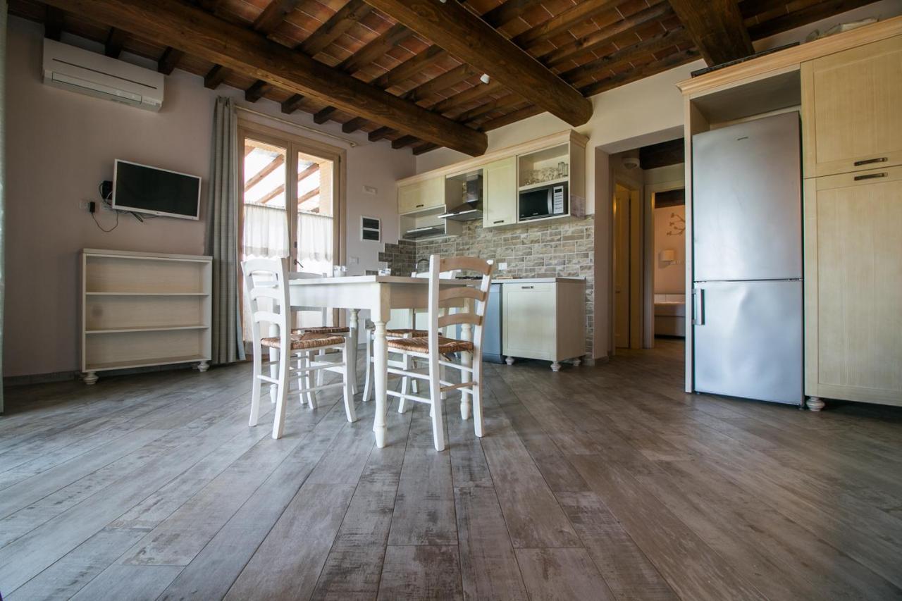 Апарт отель Fattoria Palazzeta - Pet & Family Friendly Чечина Экстерьер фото