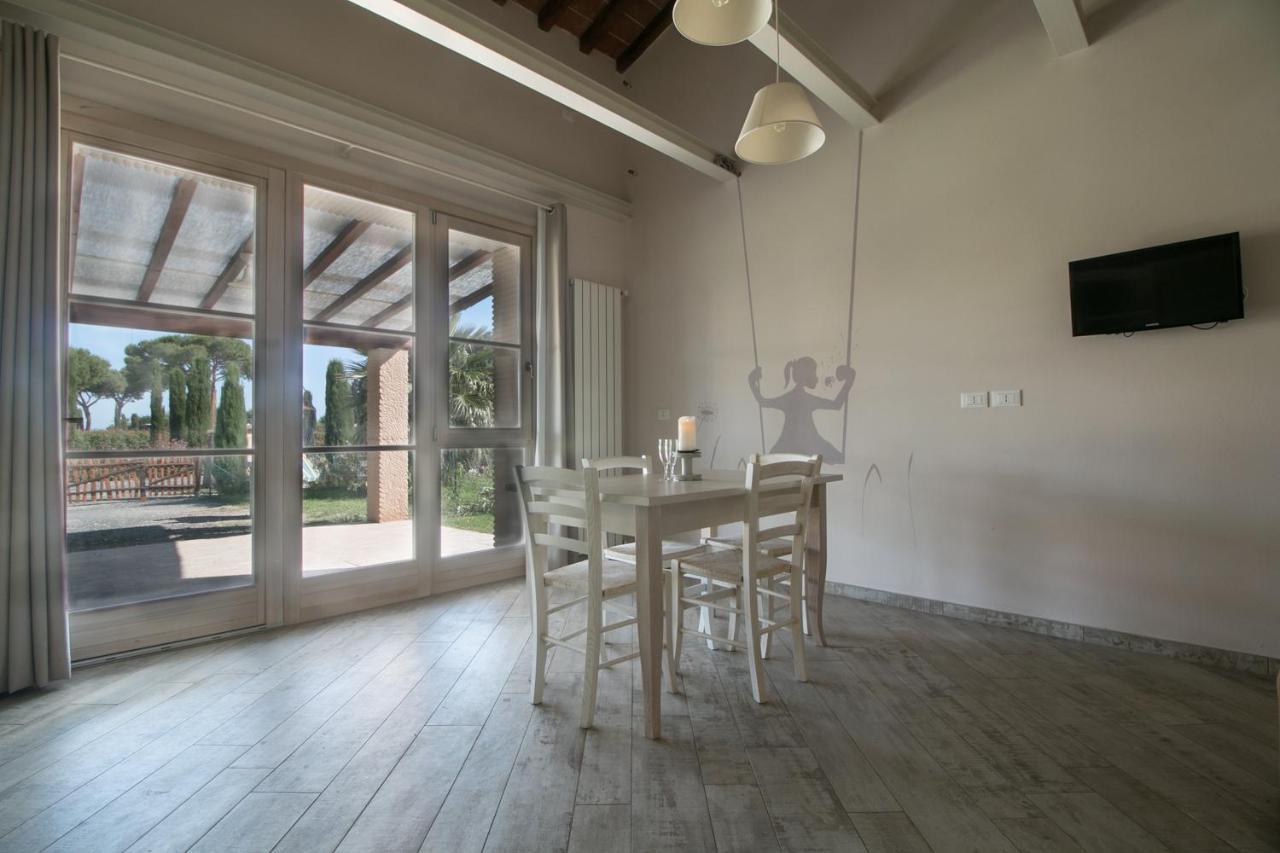 Апарт отель Fattoria Palazzeta - Pet & Family Friendly Чечина Экстерьер фото