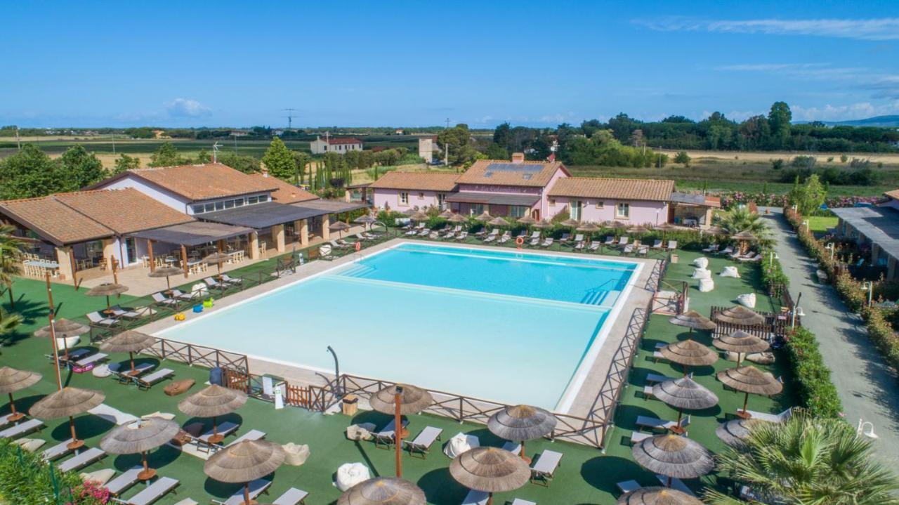 Апарт отель Fattoria Palazzeta - Pet & Family Friendly Чечина Экстерьер фото