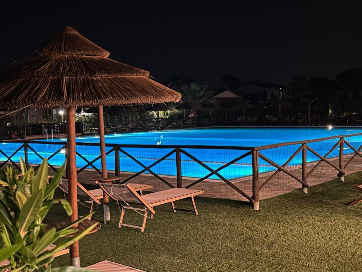 Апарт отель Fattoria Palazzeta - Pet & Family Friendly Чечина Экстерьер фото