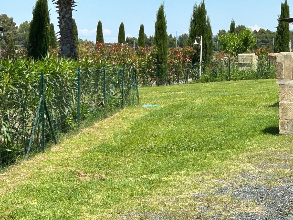 Апарт отель Fattoria Palazzeta - Pet & Family Friendly Чечина Экстерьер фото