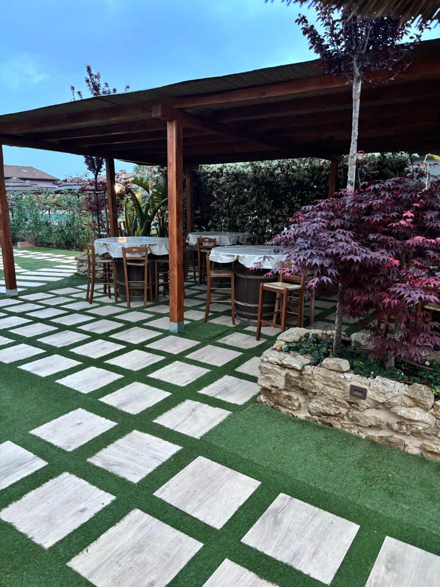 Апарт отель Fattoria Palazzeta - Pet & Family Friendly Чечина Экстерьер фото